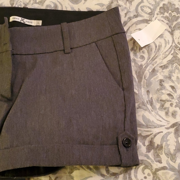 Shorts - Picture 3 of 3